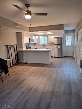 Photo #2: 2550720 Listing