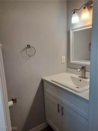 Photo #5: 2550720 Listing