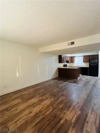 Photo #2: 2550726 Listing 