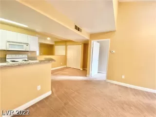 Photo #2: 2550737 Listing