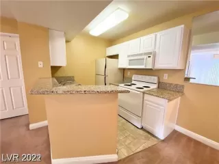 Photo #4: 2550737 Listing