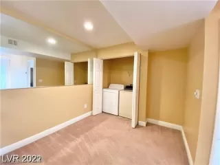 Photo #6: 2550737 Listing