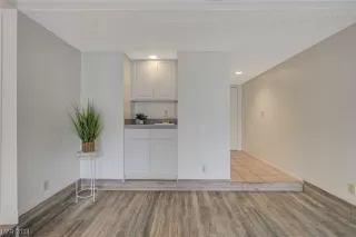 Photo #2: 2550752 Listing 