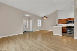 Photo #1: 2550754 Listing