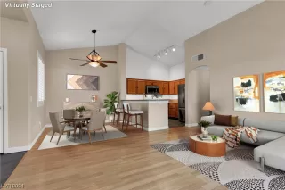 Photo #2: 2550754 Listing