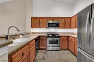 Photo #4: 2550754 Listing