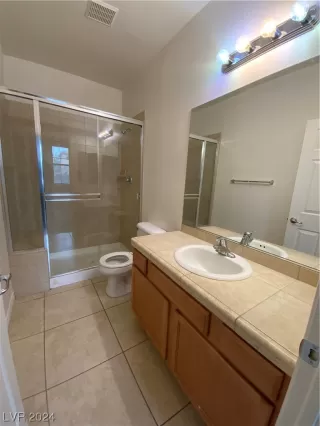 Photo #5: 2550778 Listing 