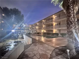 Photo #4: 2550784 Listing