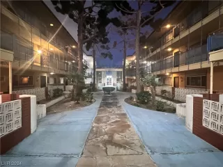 Photo #6: 2550784 Listing