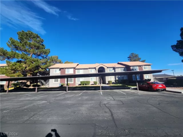 MLS: 2550786 Condo For Sale