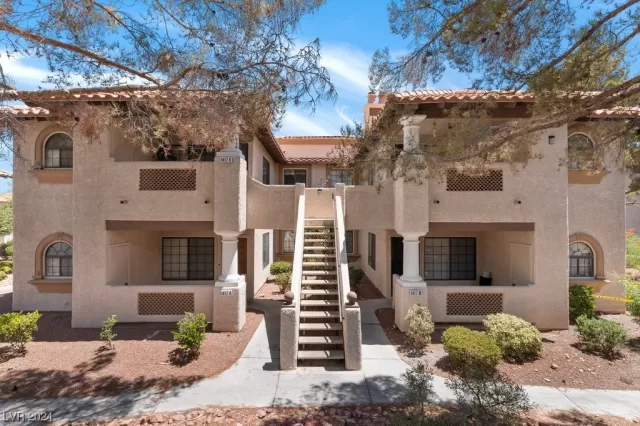 MLS: 2550796 Condo For Sale