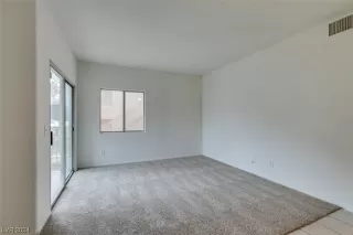 Photo #6: 2550808 Listing 