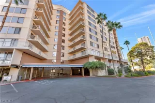 Photo #2: 2550819 Listing