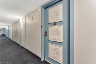 Photo #3: 2550819 Listing