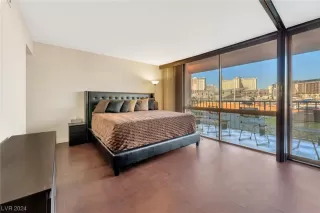 Photo #4: 2550819 Listing