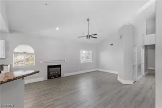 Photo #5: 2550841 Listing