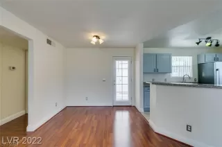 Photo #6: 2550848 Listing 