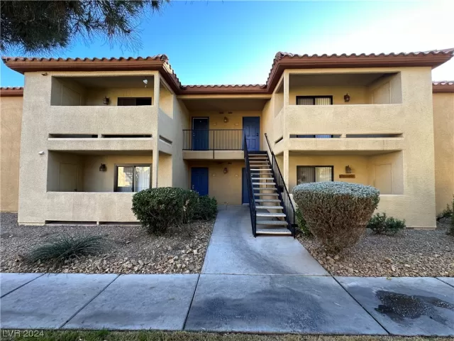 MLS: 2550861 Condo For Sale