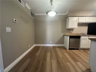 Photo #5: 2550861 Listing 