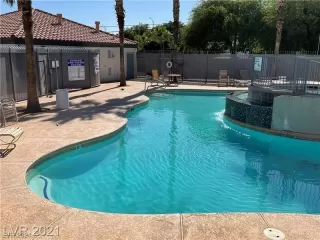 Photo #4: 2550862 Listing 