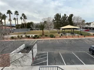 Photo #5: 2550862 Listing 