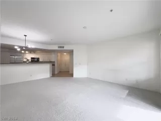 Photo #5: 2550894 Listing 