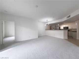 Photo #6: 2550894 Listing 