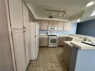 Photo #4: 2550901 Listing 