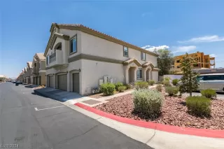 Photo #1: 2550905 Listing