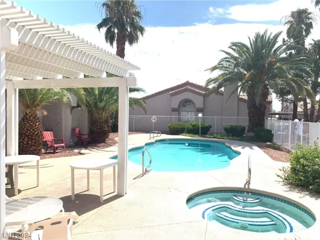 MLS: 2550909 Condo For Sale