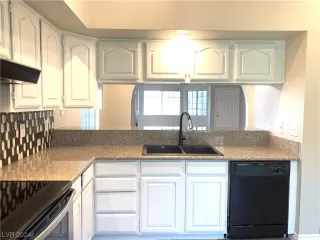 Photo #1: 2550909 Listing 