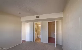 Photo #3: 2550910 Listing 