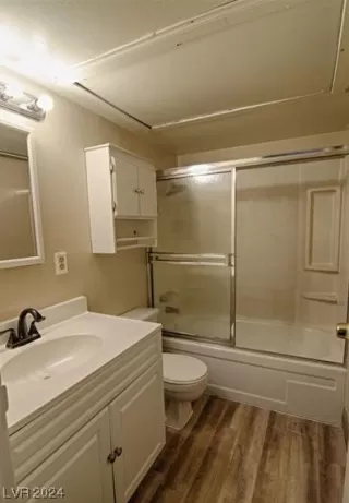 Photo #5: 2550910 Listing 