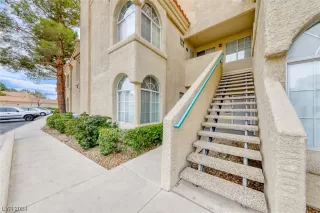 Photo #1: 2550926 Listing 