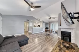 Photo #5: 2550926 Listing 