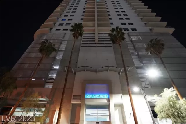 MLS: 2550949 Condo For Sale