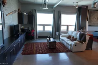 Photo #1: 2550949 Listing