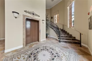 Photo #4: 2550959 Listing 