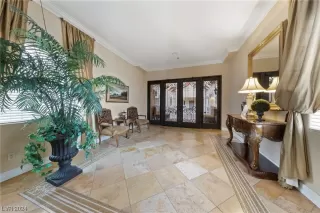 Photo #5: 2550959 Listing 