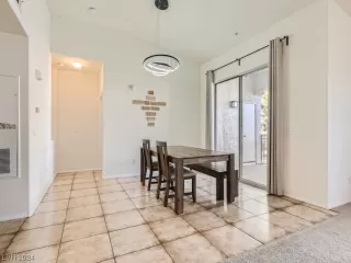 Photo #5: 2550976 Listing 