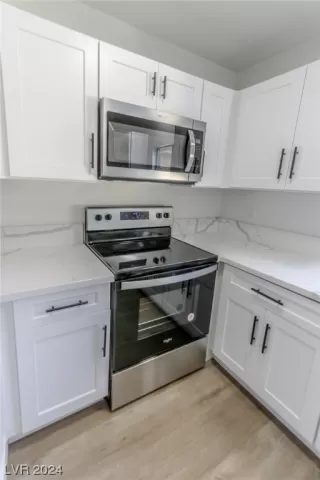 Photo #5: 2550994 Listing