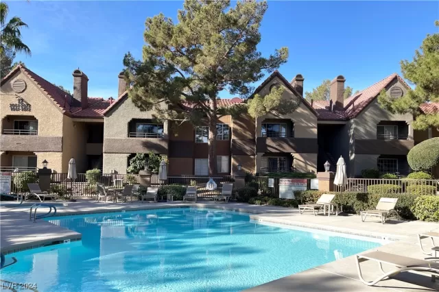 MLS: 2550995 Condo For Sale