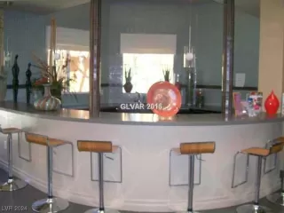 Photo #5: 2550998 Listing 