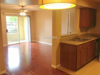 Photo #6: 2550998 Listing 