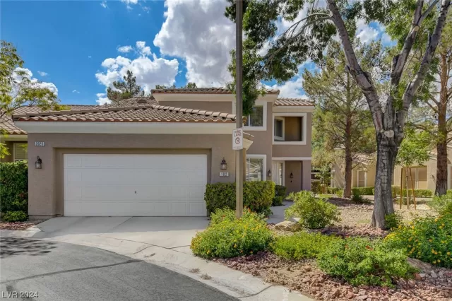 MLS: 2551018 Condo For Sale