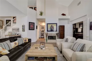 Photo #4: 2551018 Listing