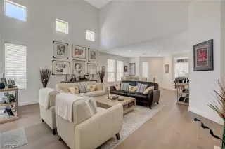 Photo #6: 2551018 Listing