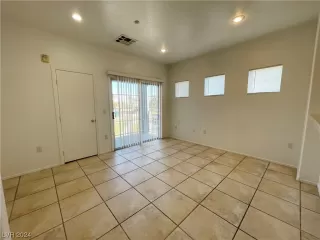 Photo #2: 2551020 Listing 