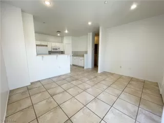 Photo #5: 2551020 Listing 