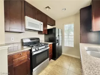 Photo #5: 2551025 Listing